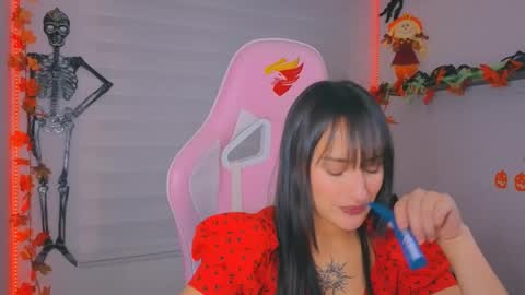 Sarah Ramirez online show from October 22, 3:33 am