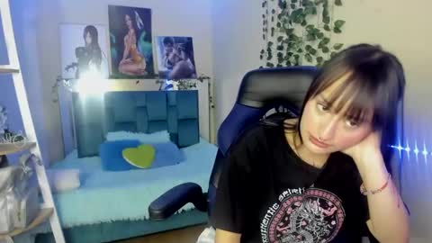 Sarah Ramirez online show from February 3, 11:53 am