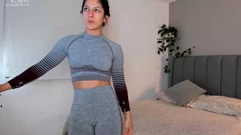 Snapshot of sarah_rayy chatting on March 5, 10:23 pm sarah_rayy online show from March 5, 10:23 pm