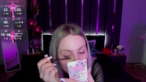 Sarah online show from March 9, 1:04 am