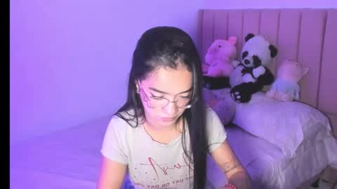 Snapshot of sarah_stone15 chatting on October 14, 11:07 pm Sarah online show from October 14, 11:07 pm