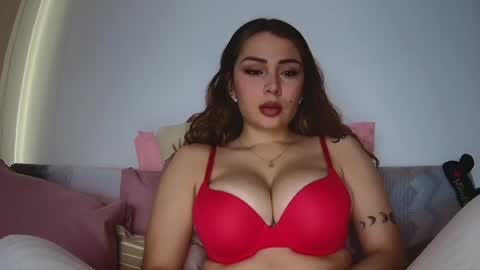 sarah_tailorr online show from May 21, 5:00 pm