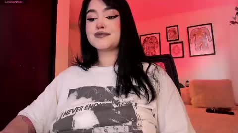   online show from July 1, 12:15 pm