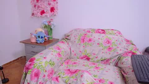 sarahajhoness online show from March 5, 5:53 pm