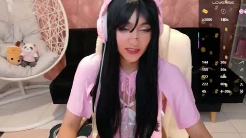      online show from April 16, 9:39 pm