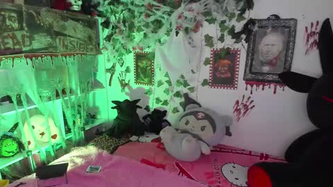 Sarah NEW ACCOUNT online show from October 19, 5:15 pm