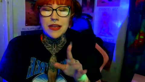 Sarah T online show from May 16, 6:49 am