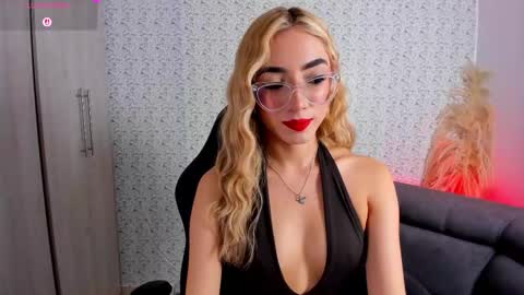 Sara jones   online show from March 14, 1:56 pm