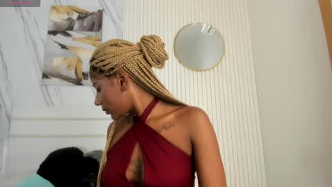 Sara Lewis online show from April 19, 11:10 am