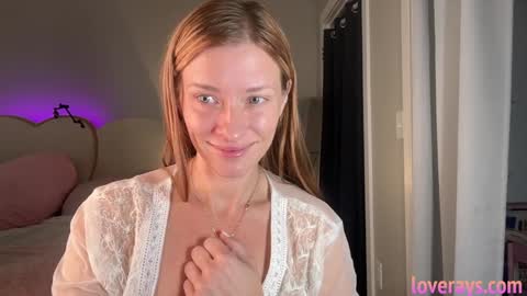 saraloverays online show from September 10, 4:40 pm