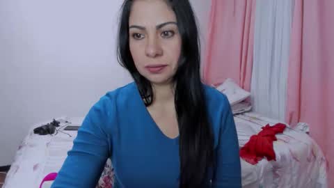 sara luna online show from April 29, 9:09 pm