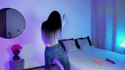 Snapshot of saramilf_69 chatting on March 7, 1:40 pm saramilf_69 online show from March 7, 1:40 pm