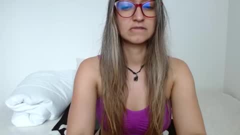 sara online show from February 16, 7:49 pm