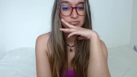 sara online show from March 3, 8:18 pm