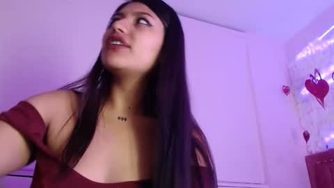 sarastonesx online show from February 24, 1:44 am