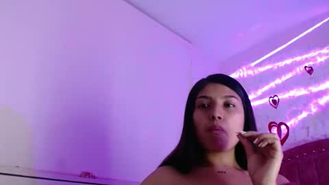 sarastonesx online show from March 12, 3:46 am