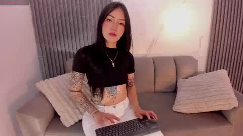 Sara  online show from June 13, 1:03 am