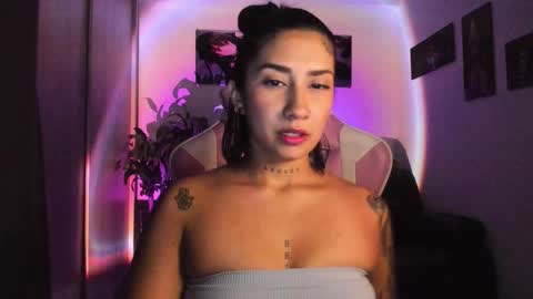 saratukkerr online show from November 21, 6:15 am