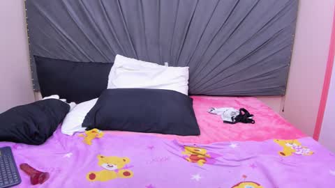 Snapshot of saray_messy chatting on October 1, 4:34 pm Saray online show from October 1, 4:34 pm