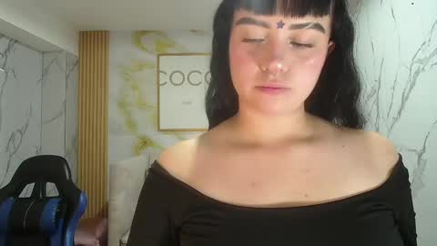 Sara  online show from April 23, 8:55 pm