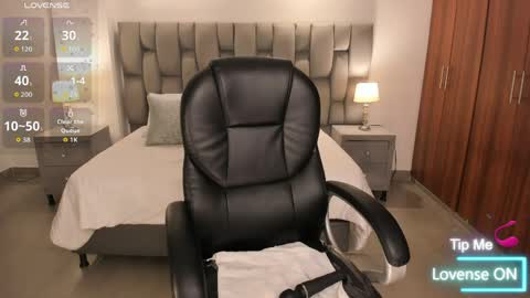  Saritaaa  online show from April 21, 2:51 am