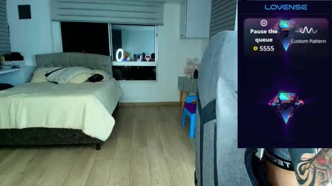 yesica online show from March 6, 1:55 am