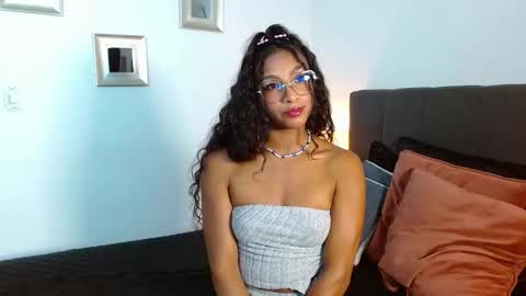 Snapshot of sasha_bowei chatting on October 1, 1:54 am sasha_bowei online show from October 1, 1:54 am
