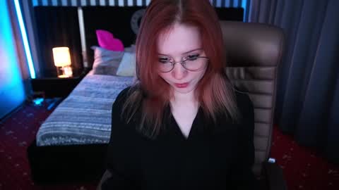 Snapshot of sasha_exclusive chatting on January 16, 7:17 am Sasha Exclusive online show from January 16, 7:17 am