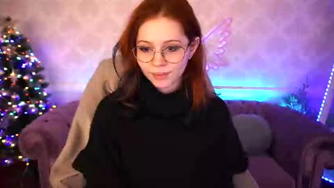 Snapshot of sasha_exclusive chatting on December 14, 8:18 pm Sasha Exclusive online show from December 14, 8:18 pm