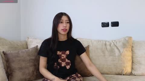 Snapshot of sashacute_ chatting on January 8, 4:44 pm Sasha online show from January 8, 4:44 pm