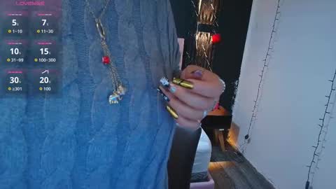 S A S H A R O S E online show from September 9, 12:38 pm