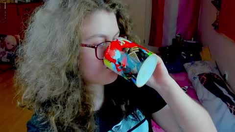 .Alexandra online show from April 25, 3:42 pm