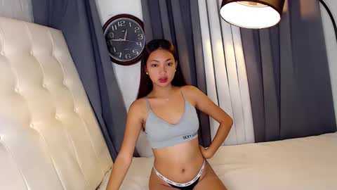 sassy_eva online show from March 26, 10:39 am
