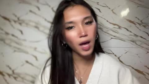 Sassygirl online show from April 26, 12:19 am