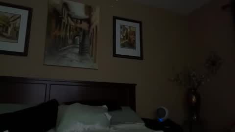 sassyhotwife00 online show from May 7, 1:54 am
