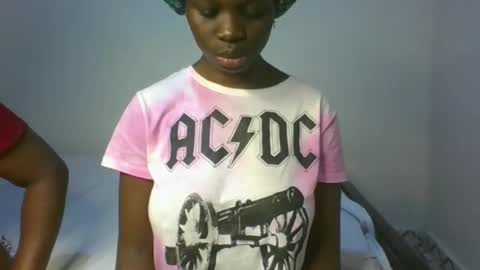 sassytannia online show from March 5, 10:55 am