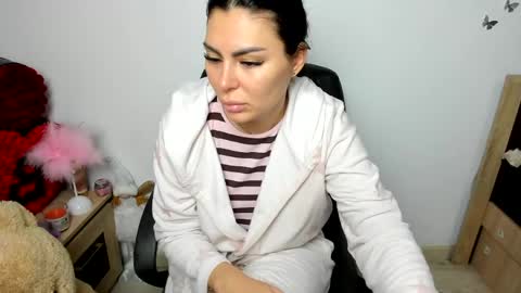 sassytiff online show from April 21, 10:11 am