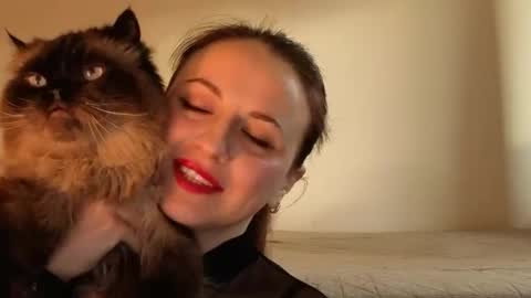 Lori online show from May 31, 6:09 pm
