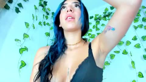 Snapshot of saturno_stone chatting on December 4, 9:18 am Saturnooo online show from December 4, 9:18 am