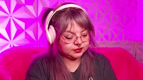 Gina George online show from October 29, 1:32 am