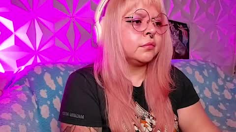 Gina George online show from April 26, 12:41 am