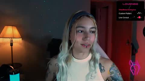 Snapshot of saucy_jenn1 chatting on December 29, 12:20 am I AM JENN online show from December 29, 12:20 am