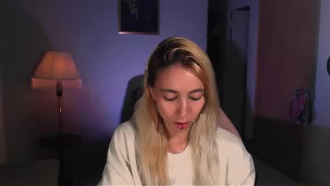 Snapshot of saucy_jenn1 chatting on February 2, 11:00 pm I AM JENN online show from February 2, 11:00 pm