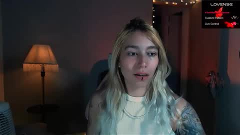Snapshot of saucy_jenn1 chatting on January 26, 3:38 am I AM JENN online show from January 26, 3:38 am