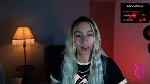 Snapshot of saucy_jenn1 chatting on January 10, 2:35 am I AM JENN online show from January 10, 2:35 am