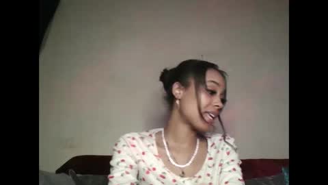 Shaniiice online show from April 22, 2:52 am