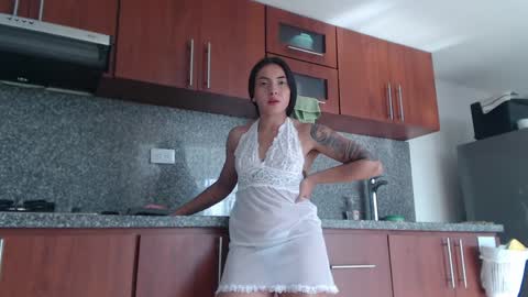 Snapshot of saucy_zaren chatting on January 13, 8:48 pm Zaren online show from January 13, 8:48 pm