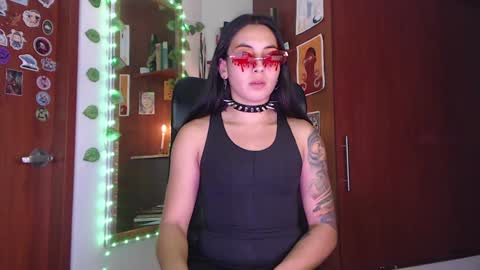 Snapshot of saucy_zaren chatting on January 26, 1:31 am Zaren online show from January 26, 1:31 am