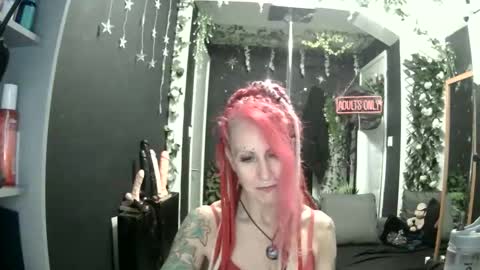 SaucySky online show from April 19, 8:22 pm