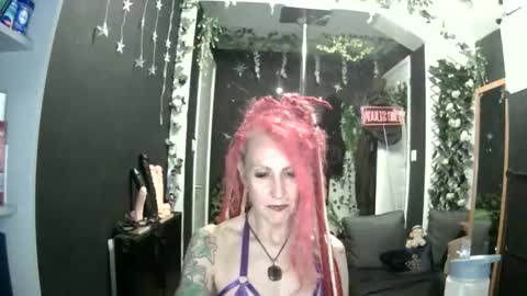 SaucySky online show from June 10, 9:02 pm